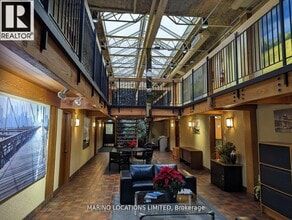 208 Evans Ave, Toronto, ON à louer Photo intérieure- Image 2 de 8