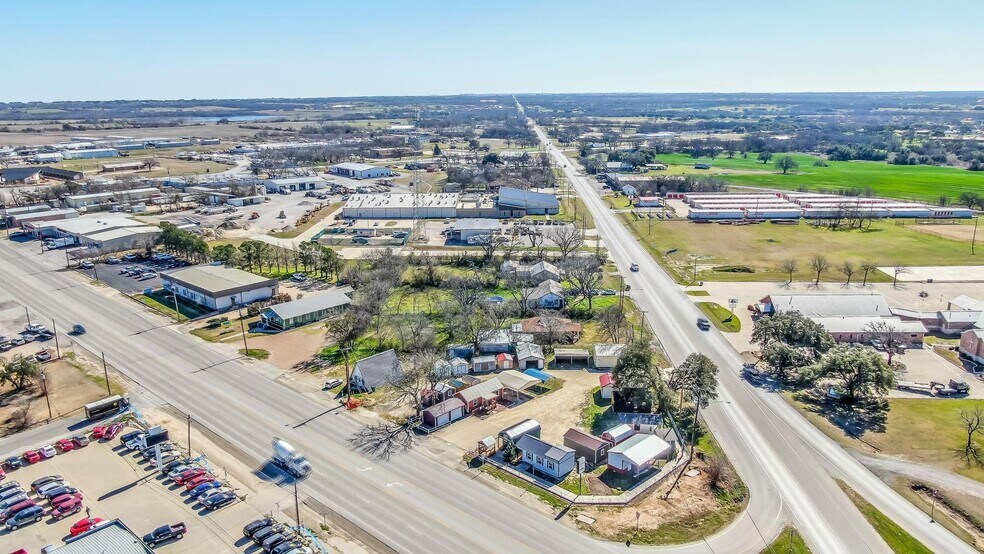 404 E South Loop, Stephenville, TX à vendre - Photo du bâtiment - Image 3 de 9