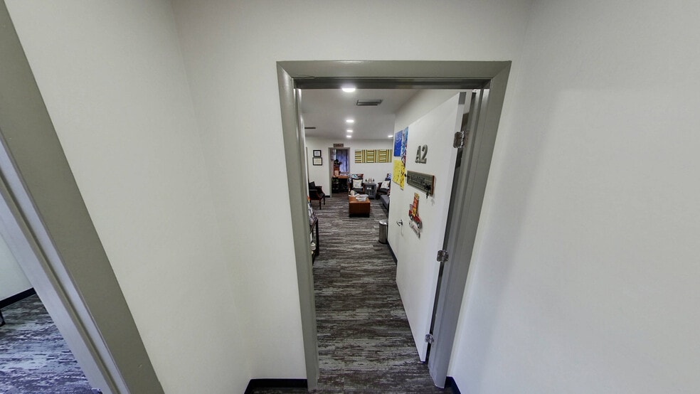 1406 Kingsley Ave, Orange Park, FL for lease - Interior Photo - Image 3 of 18