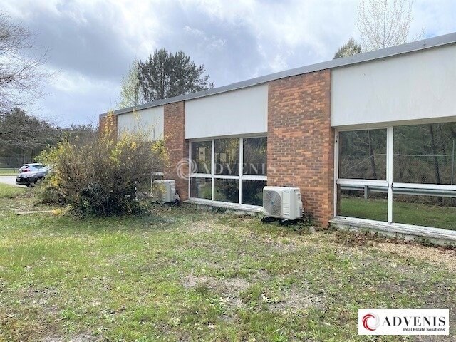 Bureau dans SAINT-JEAN-D'ILLAC à louer - Photo du bâtiment - Image 3 de 11