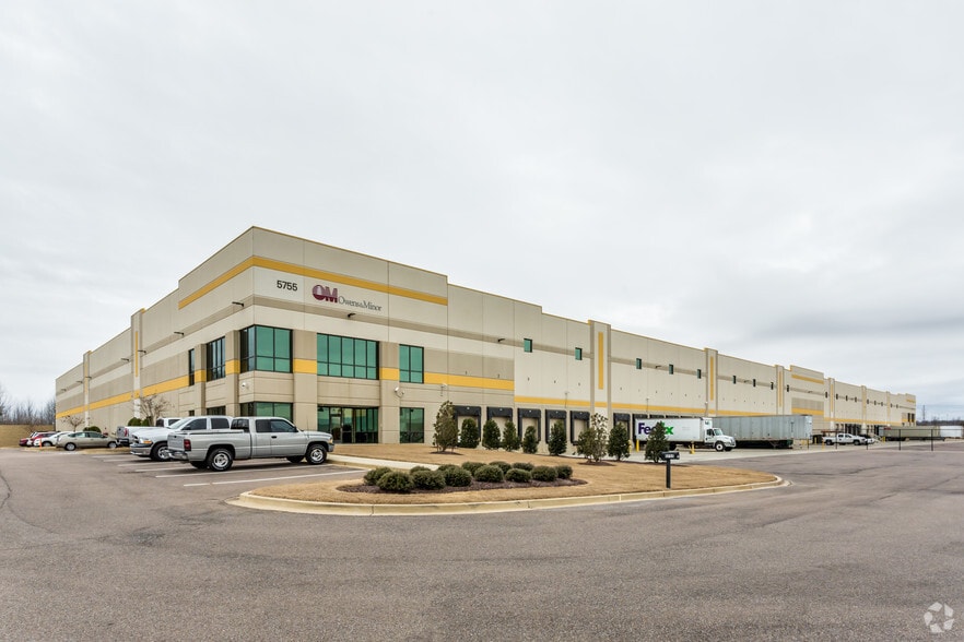 5755 FedEx Ln, Olive Branch, MS à louer - Photo du bâtiment - Image 2 de 10