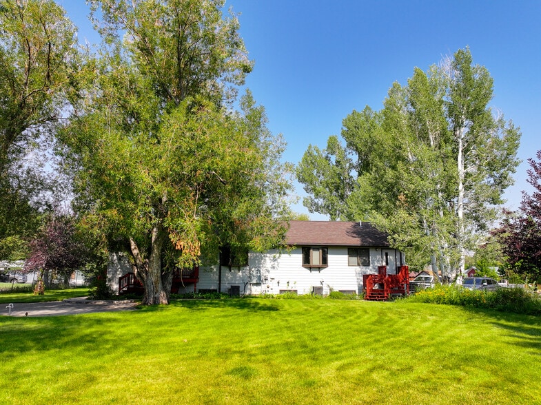 890 N 2nd St, Lander, WY for sale - Building Photo - Image 3 of 38