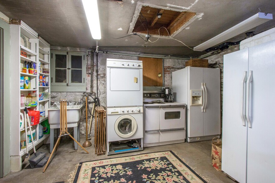 608 W 6th St, The Dalles, OR à vendre - Photo intérieure - Image 3 de 38