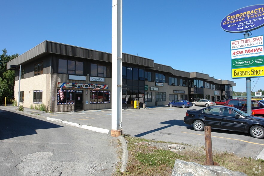 7926 Old Seward Hwy, Anchorage, AK for sale - Primary Photo - Image 1 of 11