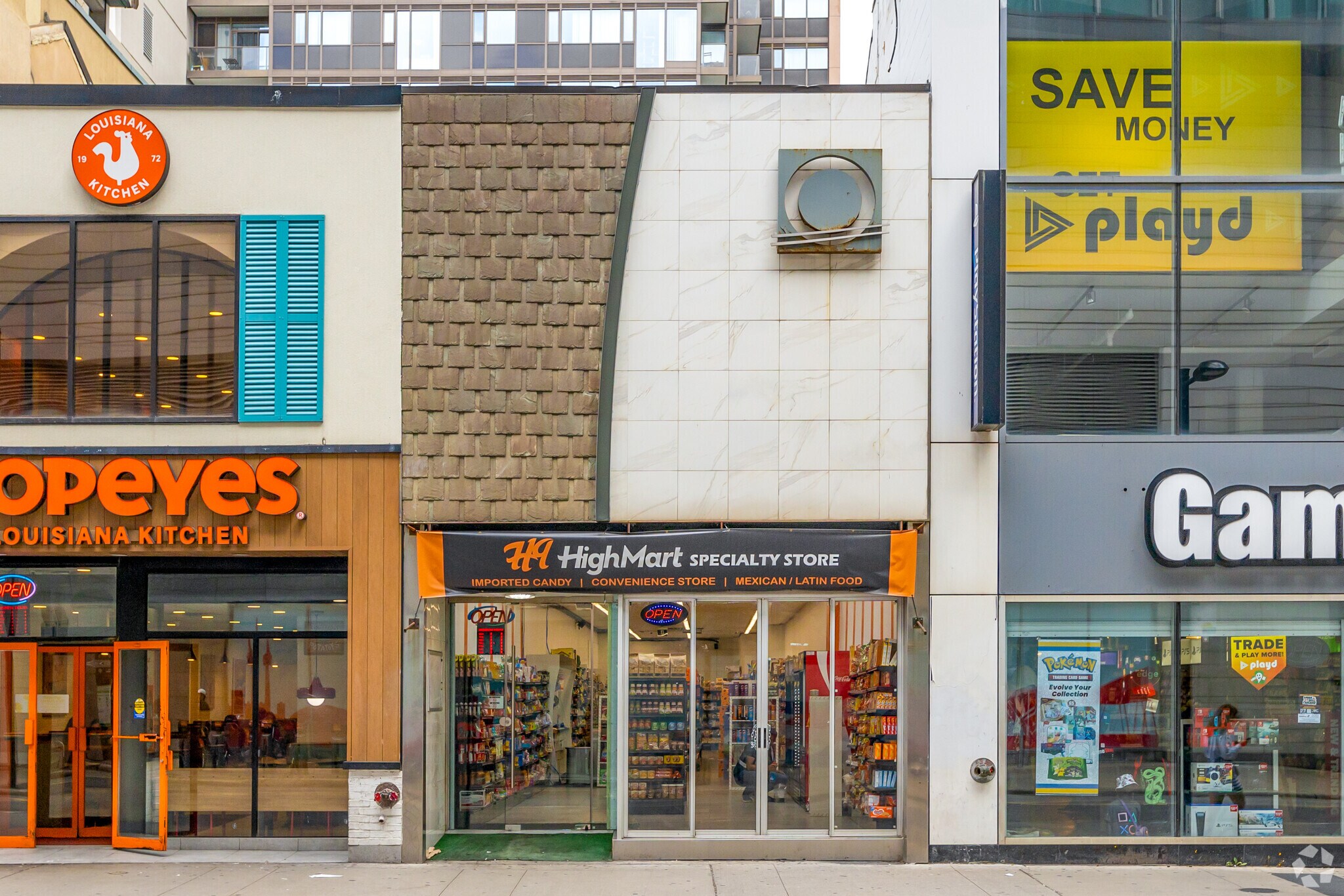 271 Yonge St, Toronto, ON for sale Primary Photo- Image 1 of 1