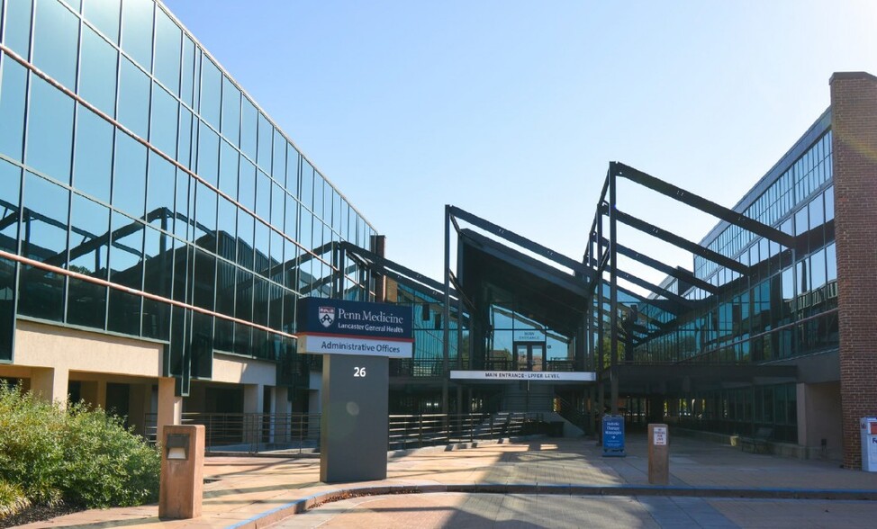 26 N Cedar St, Lititz, PA for lease - Building Photo - Image 1 of 20