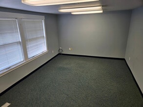 24111 NE Halsey St, Wood Village, OR for lease Building Photo- Image 1 of 1