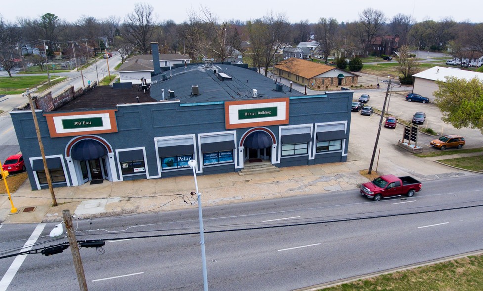 300 E Main St, Carbondale, IL for sale - Building Photo - Image 1 of 1