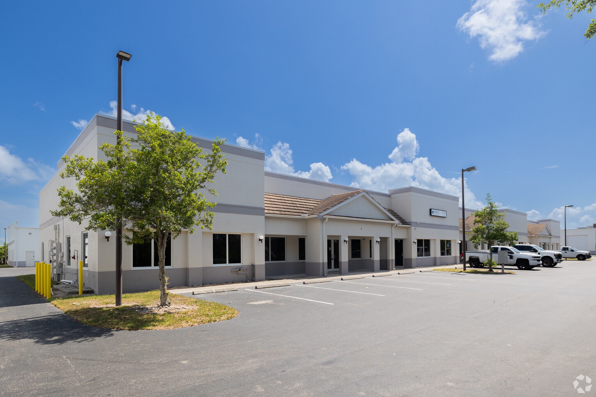 10801 Sunset Plaza Cir, Fort Myers, FL à vendre Photo principale- Image 1 de 4