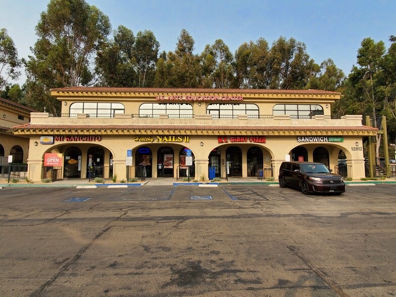 12788 Rancho Penasquitos Blvd, San Diego, CA à louer - Photo du bâtiment - Image 2 de 8