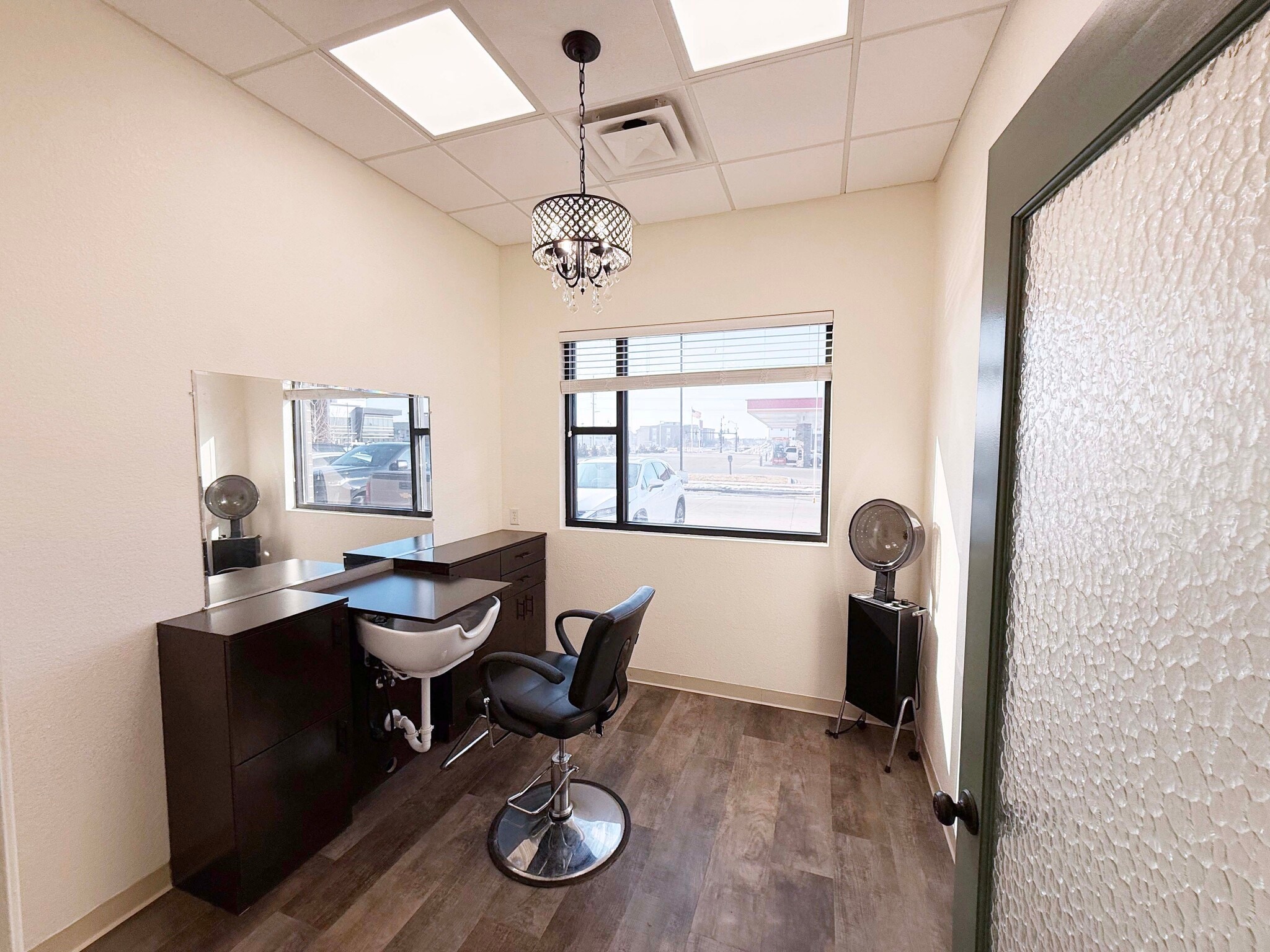 5621 36th Ave S, Fargo, ND for lease Interior Photo- Image 1 of 4