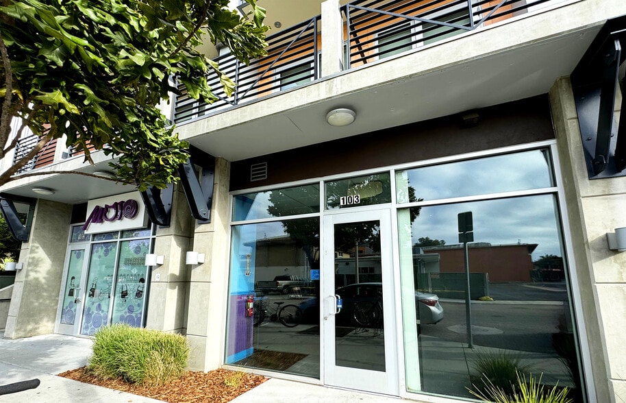 6530 Seville Rd, Isla Vista, CA à louer - Photo du bâtiment - Image 3 de 11