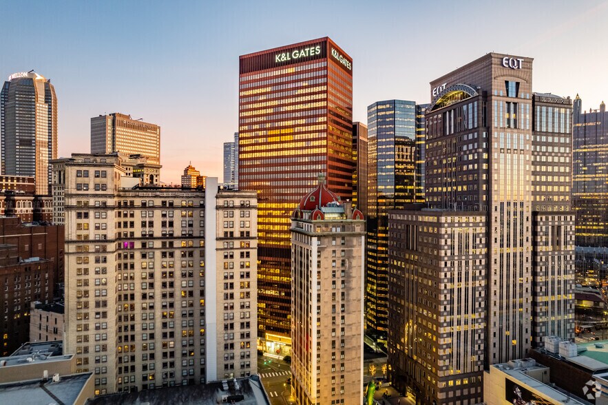 210 6th Ave, Pittsburgh, PA for lease - Building Photo - Image 2 of 12