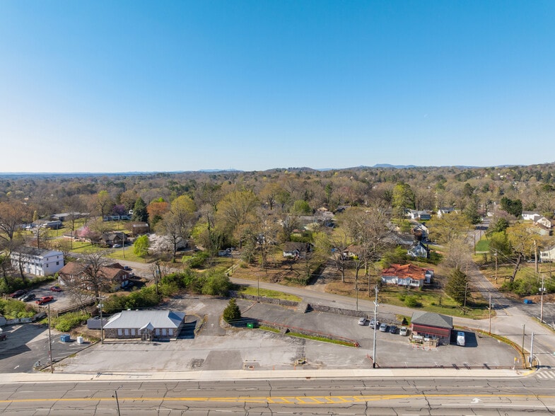 3900 Ringgold Rd, Chattanooga, TN for sale - Primary Photo - Image 1 of 32
