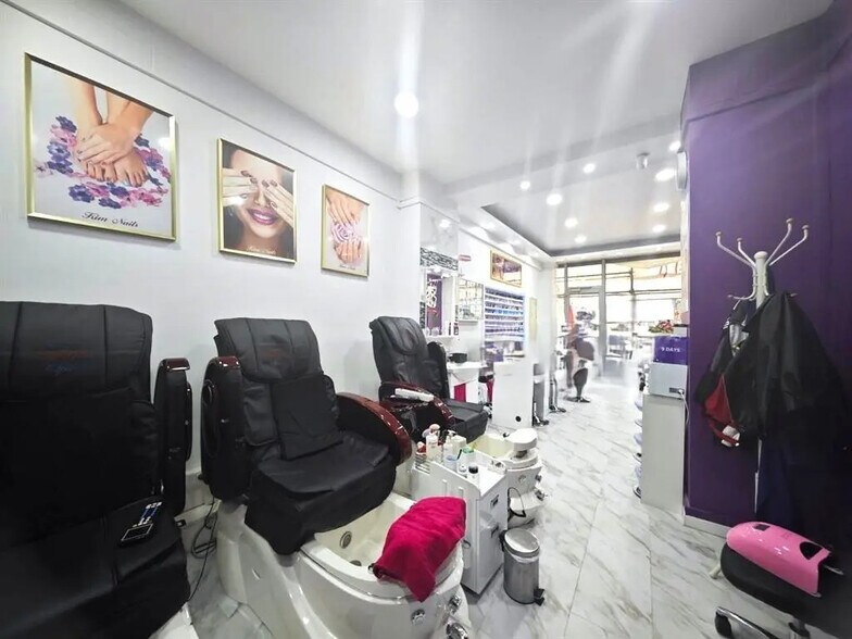 Commerce de détail dans Paris à louer - Photo intérieure - Image 2 de 5