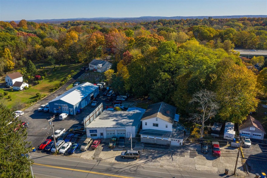 350 E Chester St, Kingston, NY à vendre - Photo du bâtiment - Image 1 de 1