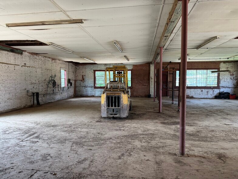 302 S Louise St, Atlanta, TX for sale - Building Photo - Image 2 of 21