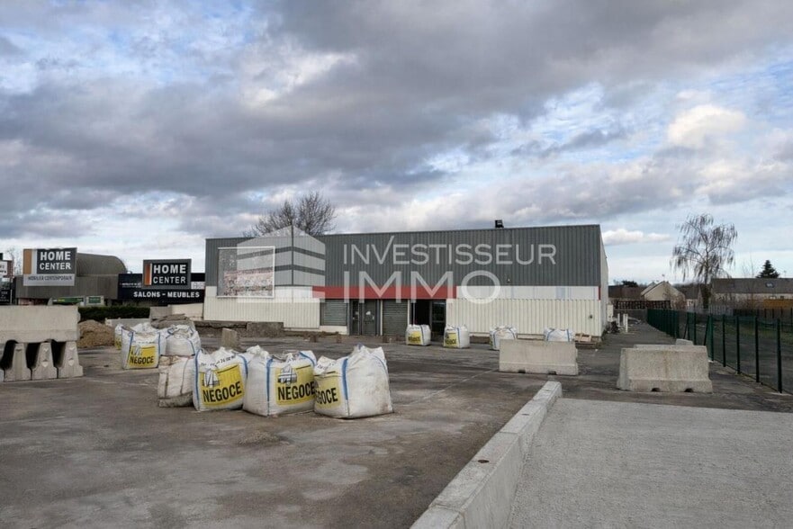 Retail in Claye Souilly for lease - Building Photo - Image 3 of 6