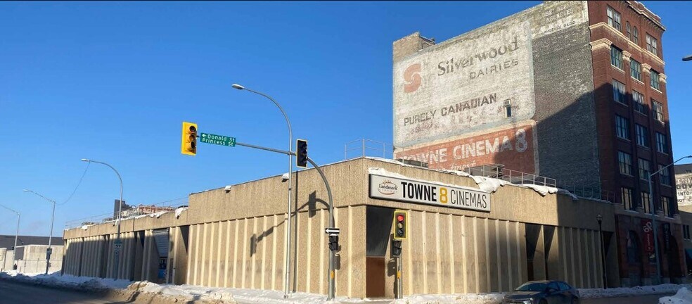 301 Notre Dame Av, Winnipeg, MB à vendre - Photo du bâtiment - Image 1 de 2
