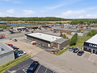 Plus de détails pour 1015 S Riverside Dr, Clarksville, TN - Commerce de détail à vendre
