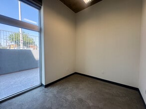 2000 Lake Ave, Altadena, CA à louer Photo intérieure- Image 2 de 8