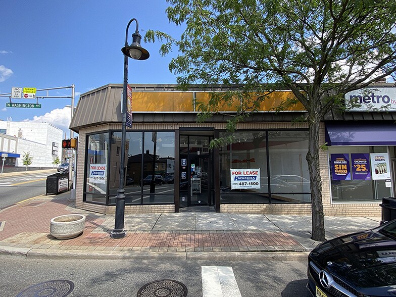 1-5 S Washington Ave, Bergenfield, NJ à louer - Photo du bâtiment - Image 2 de 6