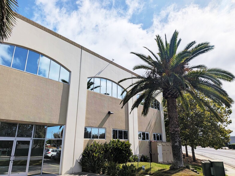 195 Aviation Way, Watsonville, CA for lease - Building Photo - Image 2 of 8