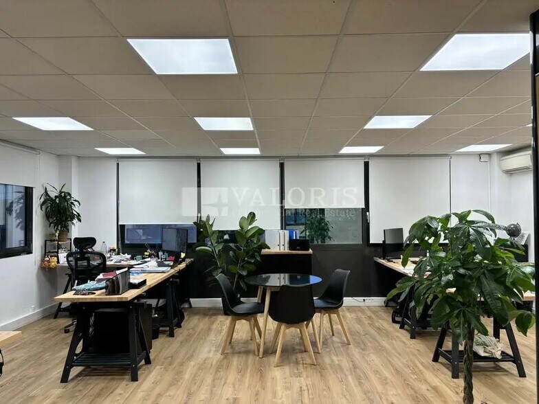 Bureau dans Bron à louer - Photo intérieure - Image 2 de 4