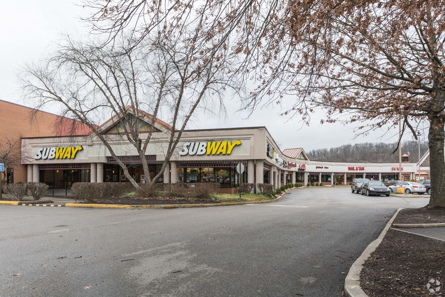 2 River Walk Mall, Charleston, WV for lease - Primary Photo - Image 1 of 19