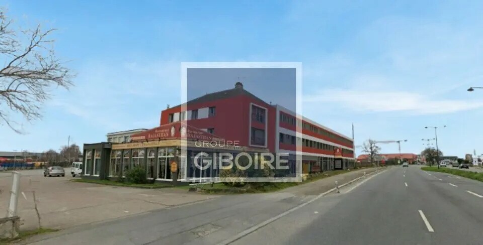 Office in Rennes for lease - Building Photo - Image 1 of 3