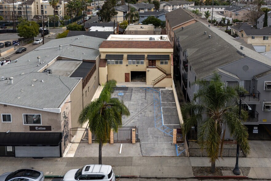 1082 Redondo Ave, Long Beach, CA à vendre - Photo du bâtiment - Image 2 de 19