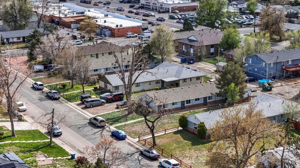 1159 Akron St, Aurora, CO à vendre - Photo du bâtiment - Image 2 de 18