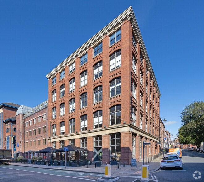 Park Sq W, Leeds à louer - Photo du bâtiment - Image 2 de 5