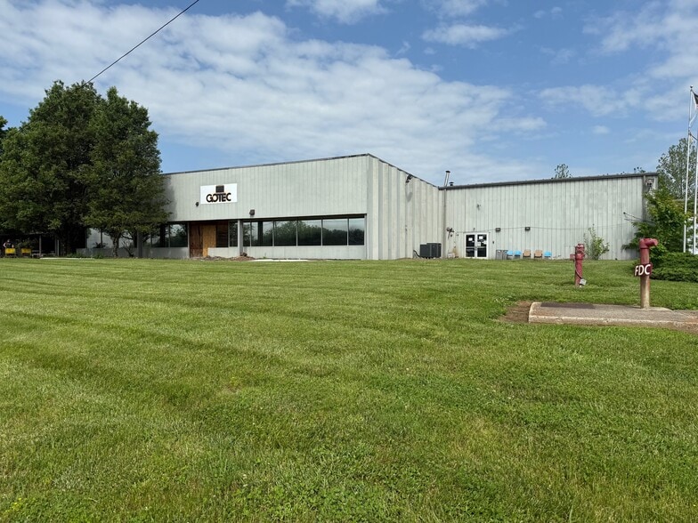 107 Industrial Rd, Williamstown, KY à vendre - Photo du bâtiment - Image 1 de 10