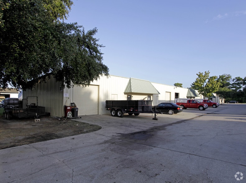395-397 Enterprise St, Ocoee, FL à louer - Photo du bâtiment - Image 1 de 2