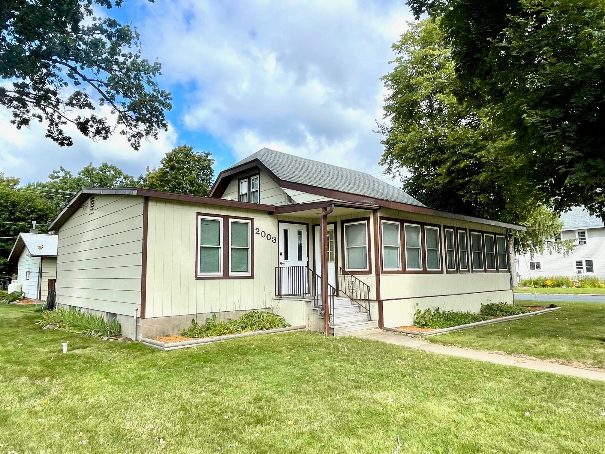 2003 Broadway St S, Menomonie, WI à vendre Photo principale- Image 1 de 29