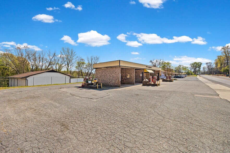 91 Corban Ave SW, Concord, NC à vendre - Photo du bâtiment - Image 3 de 25