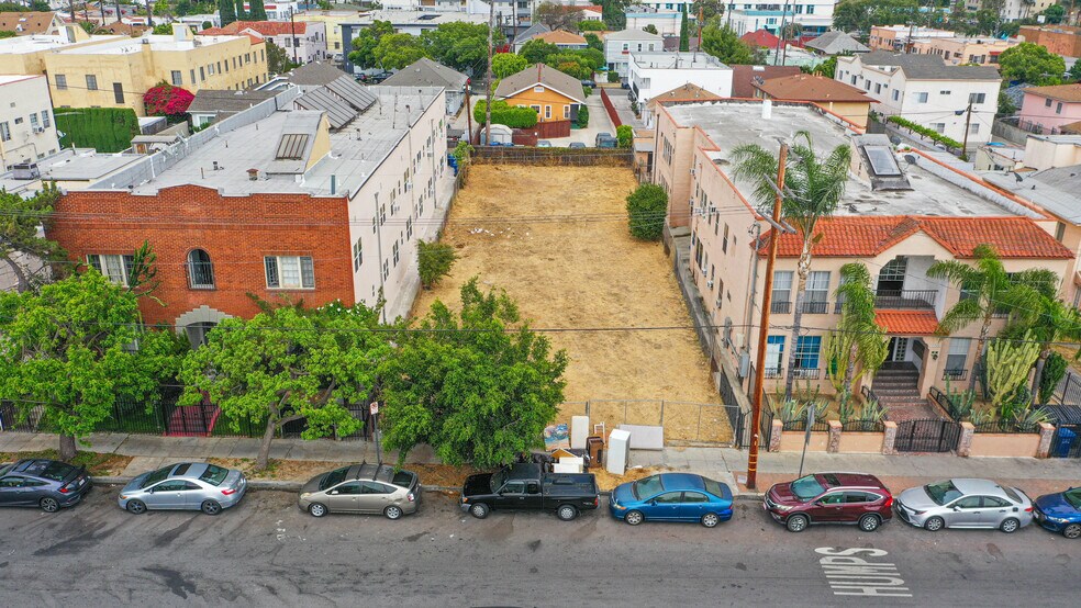 1156 N Kingsley Dr, Los Angeles, CA à vendre - Photo du bâtiment - Image 3 de 16