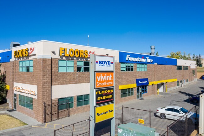 Plus de détails pour 64 Crowfoot Cir NW, Calgary, AB - Local d'activités à louer