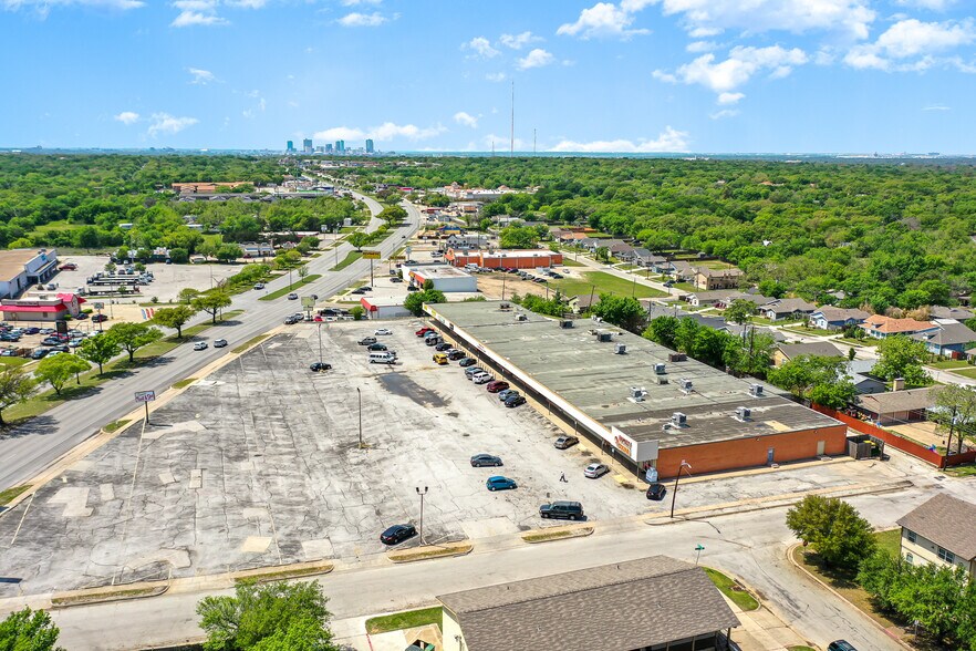 5405-5425 E Lancaster Ave, Fort Worth, TX à louer - Photo du bâtiment - Image 3 de 10