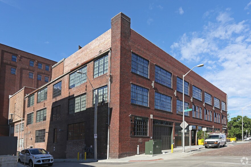 2101 Broadway St, Kansas City, MO à louer - Photo du bâtiment - Image 3 de 5
