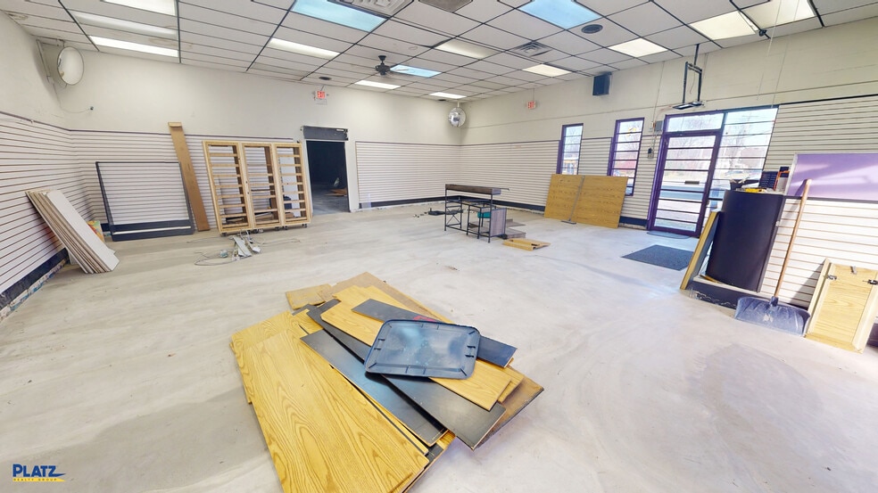 1410 Market St, Youngstown, OH for lease - Building Photo - Image 2 of 15