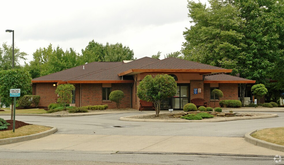 139 Javit Ct, Youngstown, OH à vendre - Photo du bâtiment - Image 2 de 2