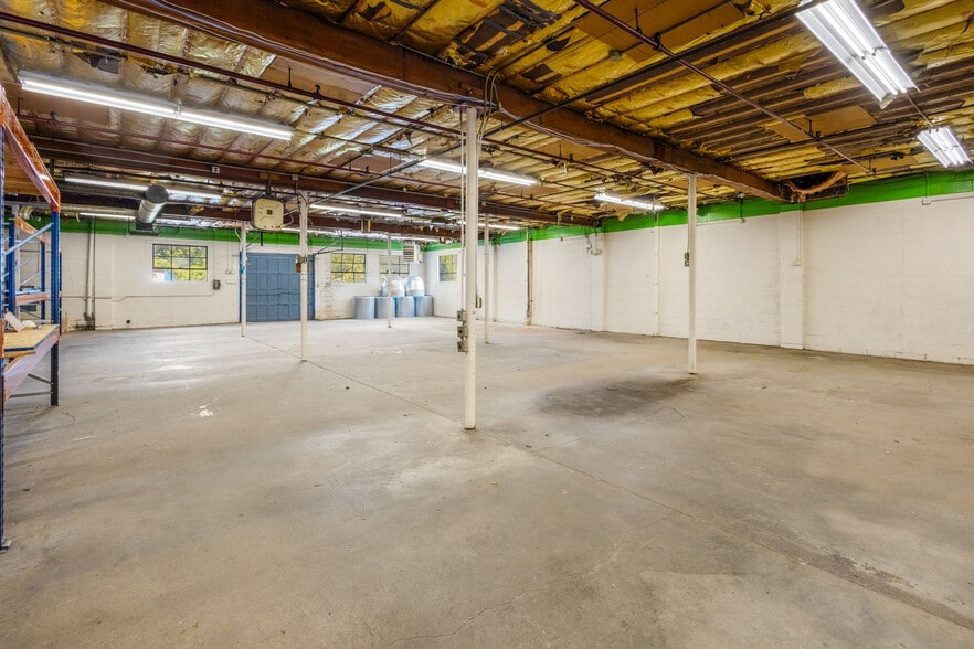 637 Lancaster St, Leominster, MA for lease - Building Photo - Image 3 of 7