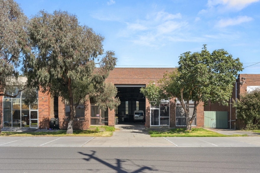 23 Taunton Dr, Cheltenham for lease - Primary Photo - Image 1 of 1