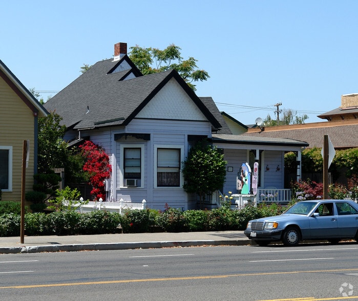 681 Broadway, Sonoma, CA for sale - Building Photo - Image 3 of 12