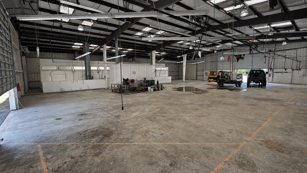 10155 New Kings Rd, Jacksonville, FL for lease - Interior Photo - Image 3 of 13