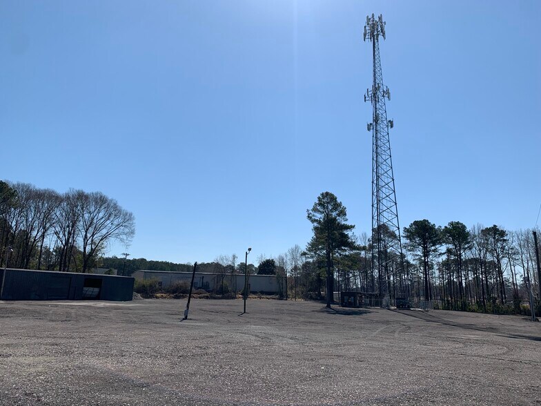 7365 Maddox Rd, Lithonia, GA à vendre - Photo du bâtiment - Image 3 de 8