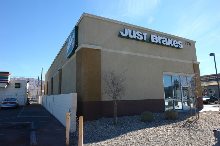 774 N Nellis Blvd, Las Vegas, NV à vendre - Photo du bâtiment - Image 3 de 42