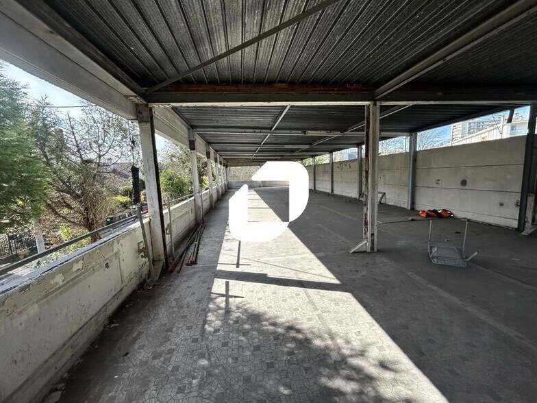 Office in Eaubonne for sale - Interior Photo - Image 1 of 14